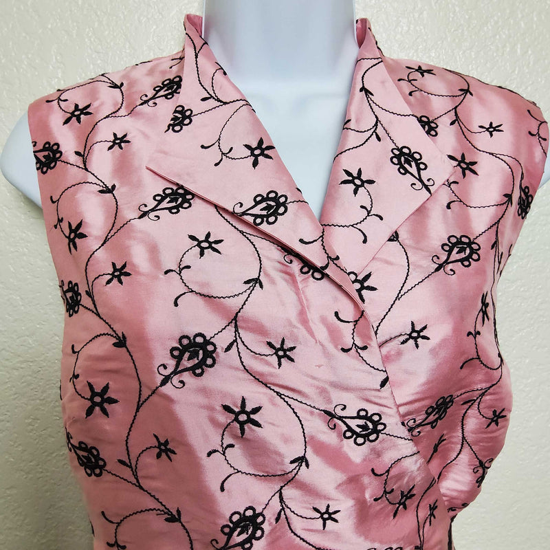 Harold's Pink Floral Embroidered Wrap Tank Top - Trinity Thrift