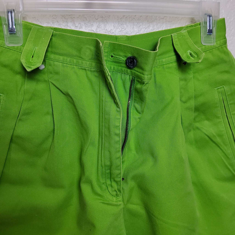 Liz Claiborne Green Shorts, Women's Size 8 - Trinity Thrift