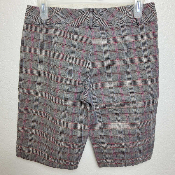 No Boundaries Grey Plaid Bermuda Shorts, Junior Girls Size 3 - Trinity Thrift