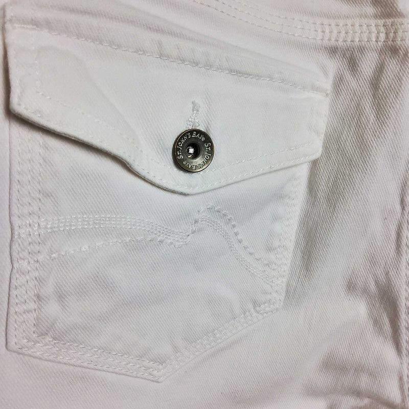 St. John's Bay White Bermuda Shorts, Women's Size 10 - Trinity Thrift