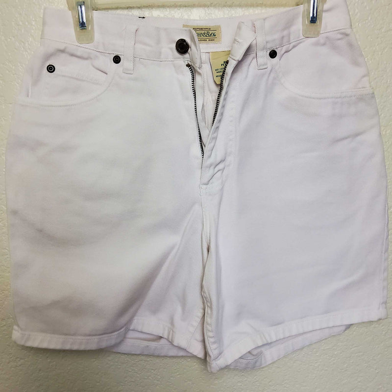 St. John's Bay White Shorts, Women's Petite Size 8 - Trinity Thrift