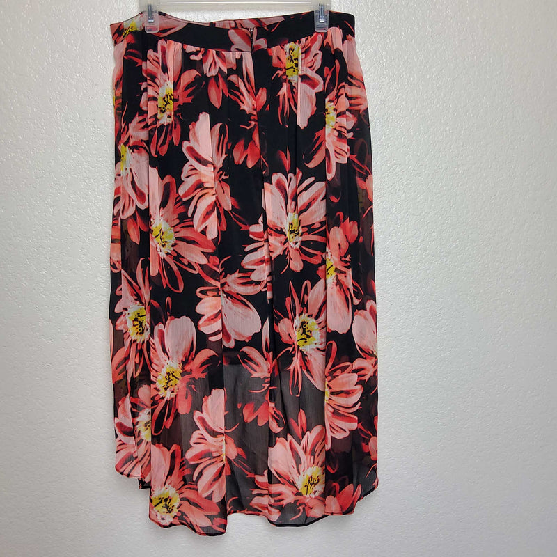 Worthington Black and Pink Floral Print Skirt with Black Lining, Women's Size 10 - Trinity Thrift