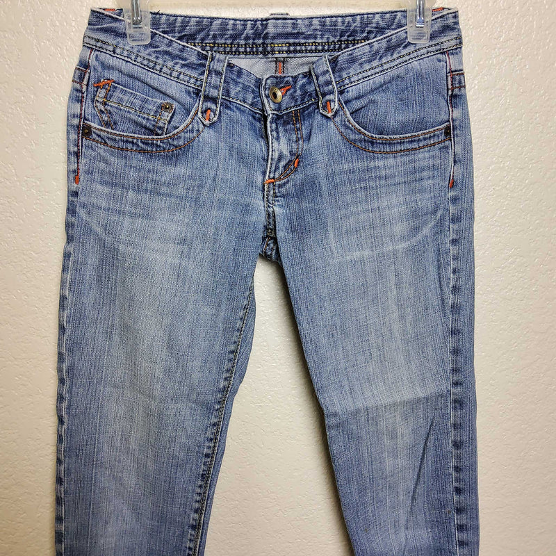 X2:Denim Laboratory Blue Jean Capris, Women's Size 0 - Trinity Thrift